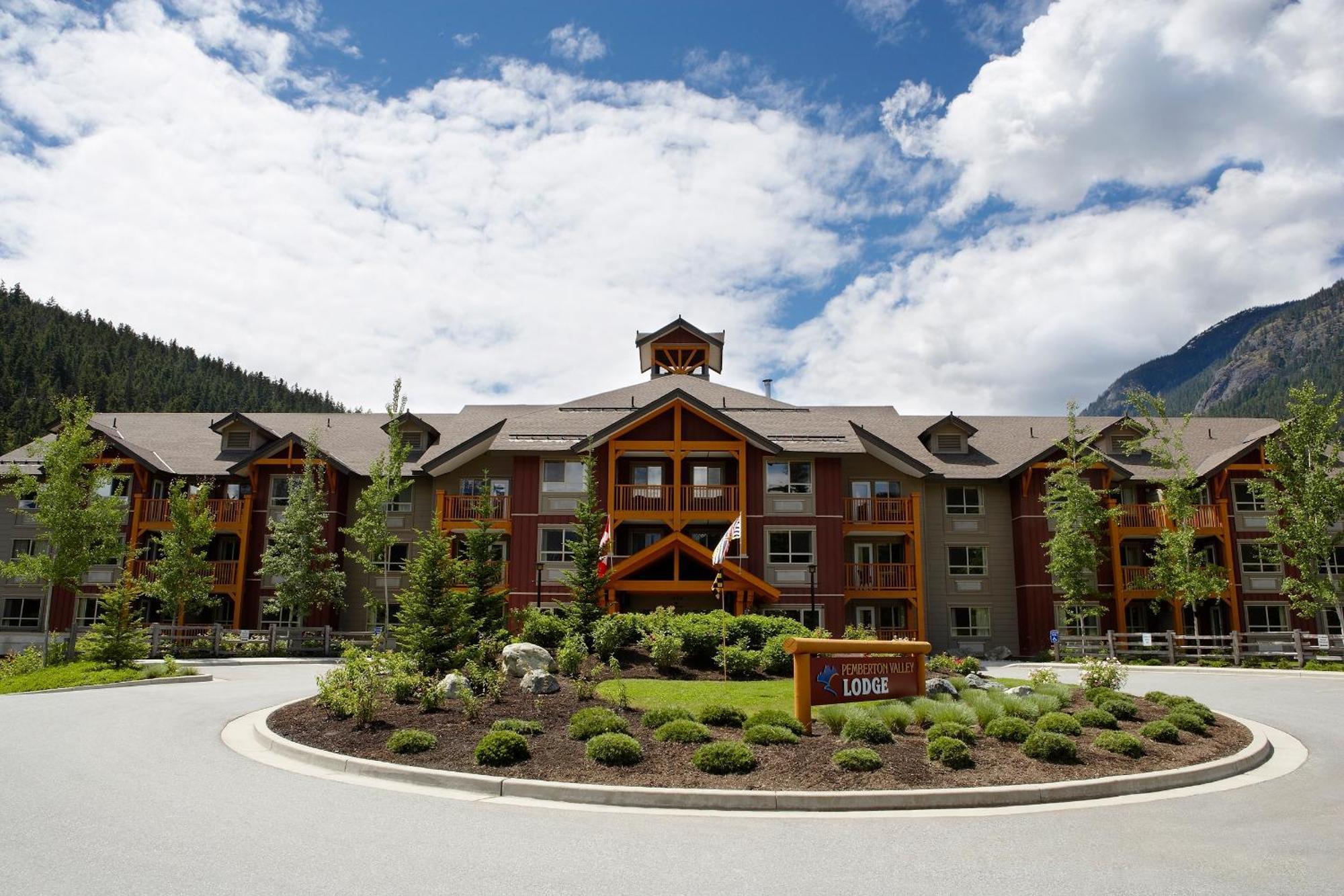 Pemberton Valley Lodge Esterno foto