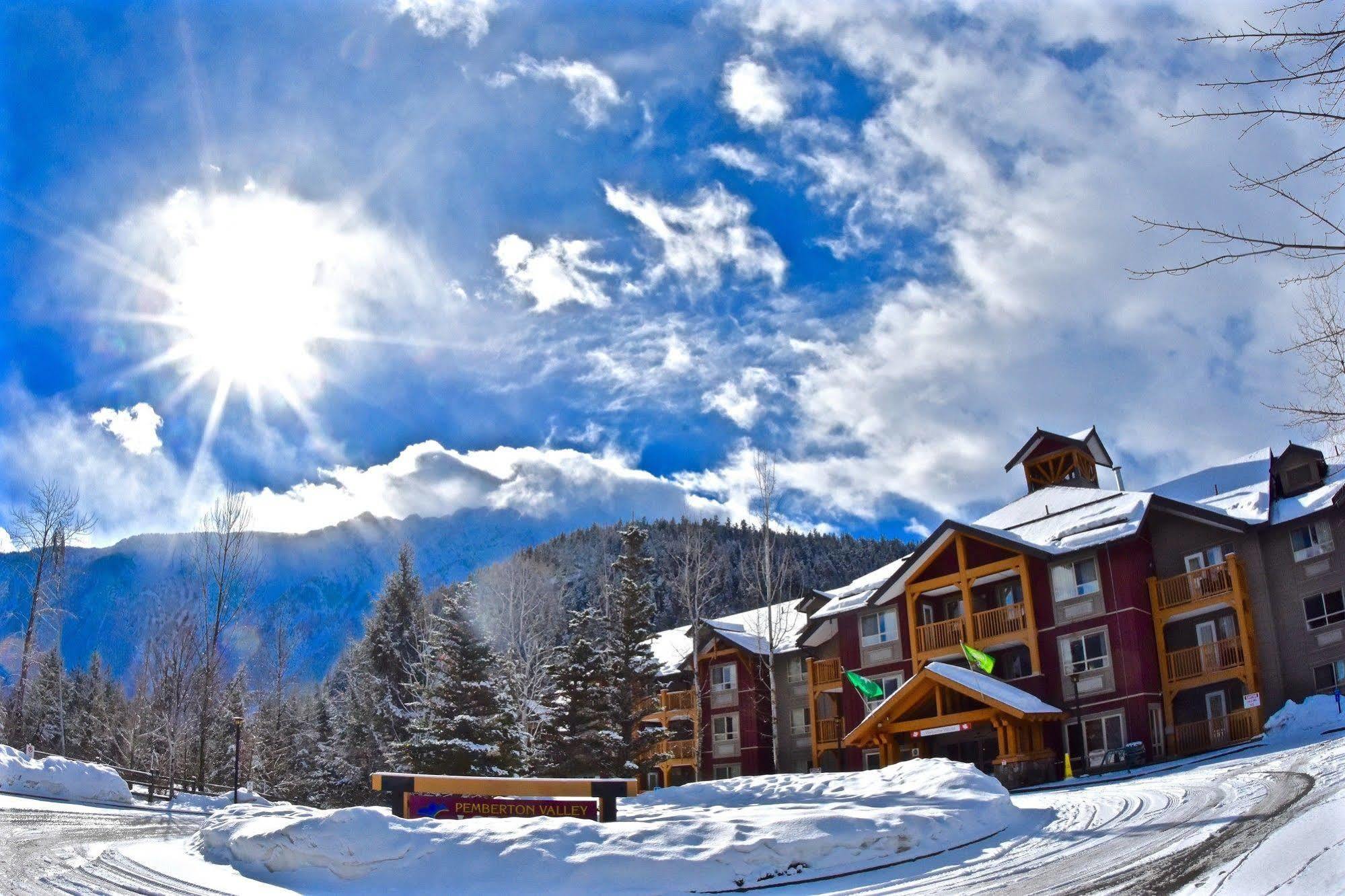 Pemberton Valley Lodge Esterno foto