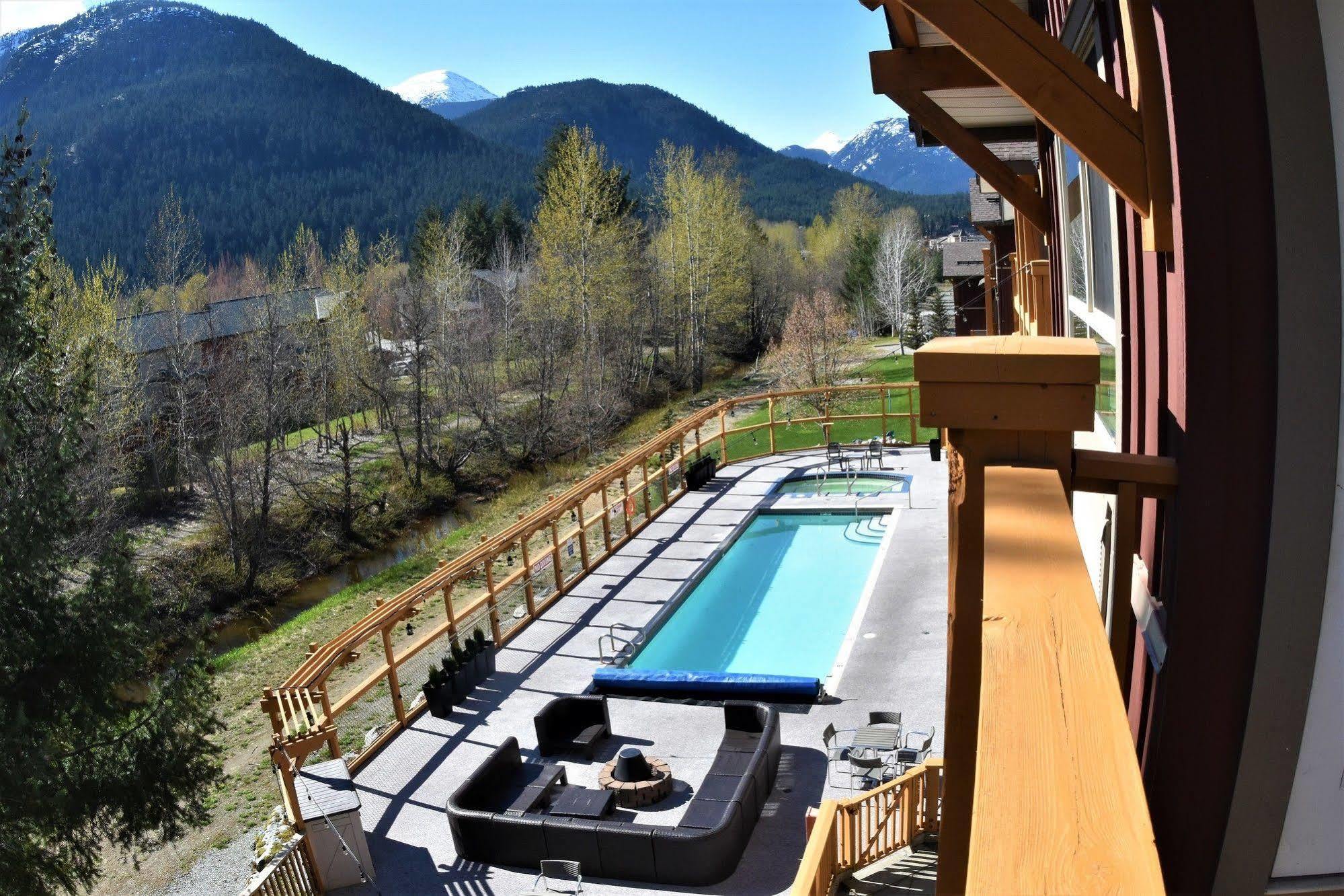Pemberton Valley Lodge Esterno foto